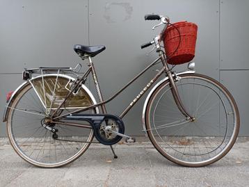 Damesfiets Peugeout met 5 versnellingen,slot,mand beschikbaar voor biedingen