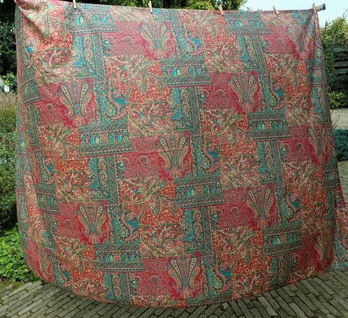 Tafelkleed bont gekleurd en paisley 2.65 x 1.65 mt (AL136), Huis en Inrichting, Tafelkleden, Zo goed als nieuw, Rechthoek, Ophalen of Verzenden