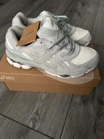 Asics grijs wit Gel nyc maat 41,5, Wit, Overige typen, Nieuw, Ophalen of Verzenden