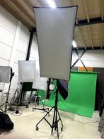 Flitslamp met rollend statief en softbox, Ophalen, Zo goed als nieuw, Lamp of Flitsset