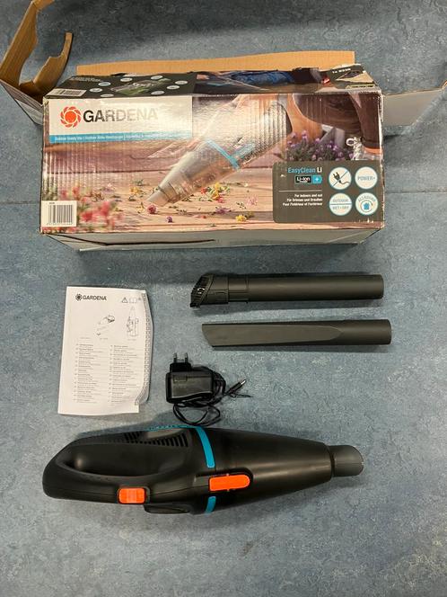 Gardena Accu Buitenstofzuiger EasyClean Li, Tuin en Terras, Bladblazers, Zo goed als nieuw, Handgedragen, Accu, Met opvangzak