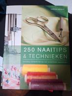 Lucy Knight - 300 naaitips & technieken, Ophalen of Verzenden, Zo goed als nieuw, Lucy Knight