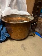 Oude koperen wasketel met kraan, Ophalen, Koper