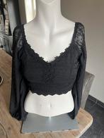 Crop top stap shirtje zwart met kant mt xs of 164, Wit, Ophalen of Verzenden, Zo goed als nieuw, Zonder mouw