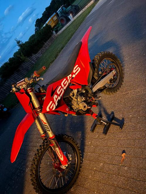 Gas gas MC250 akrapovic 2023 65 uur, Fietsen en Brommers, Brommers | Crossbrommers, Overige merken, Ophalen
