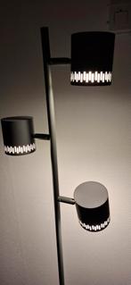 Te koop aangeboden staande schemerlamp., Huis en Inrichting, Lampen | Vloerlampen, Ophalen, Zo goed als nieuw, 150 tot 200 cm