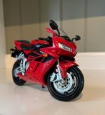 Miniatuur motoren r1 fireblade aprillia suzuki, Ophalen of Verzenden, Zo goed als nieuw, Motor
