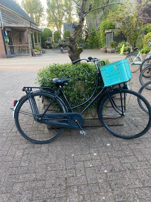Gebruikte fiets met nieuwe lampen, bak en bel, Fietsen en Brommers, Fietsen | Dames | Omafietsen, Gebruikt, Versnellingen, Verzenden