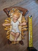 Beeldje voor kerststal..kindje jezus in kribbe, Diversen, Kerst, Ophalen of Verzenden, Zo goed als nieuw