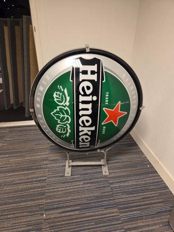 Heineken gevel lichtbak compleet + 2 losse lichtbak platen beschikbaar voor biedingen