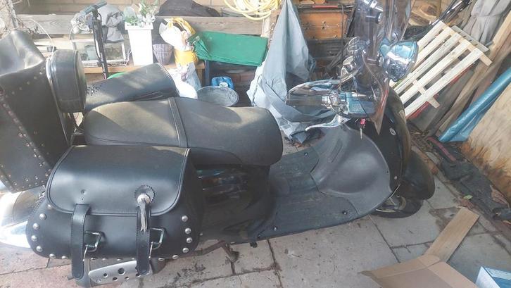 Scooter AGM retro, Fietsen en Brommers, Scooters | Overige merken, Gebruikt, Benzine, Ophalen