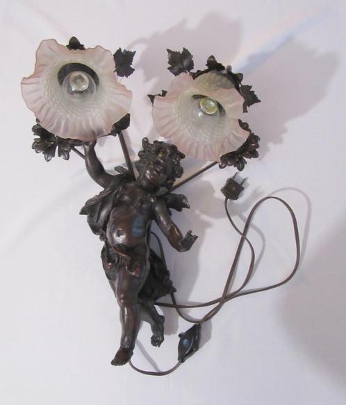 Antieke wandlamp barok engel glazen rokkapjes cupido, Antiek en Kunst, Antiek | Lampen, Ophalen of Verzenden