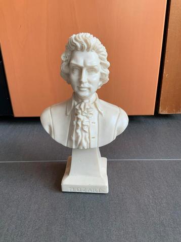 Mozart Buste Gesigneerd Marmercomposiet beschikbaar voor biedingen