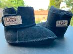 Kinder Uggs sloffen, Kinderen en Baby's, Ophalen of Verzenden, Zo goed als nieuw, Jongetje of Meisje, Schoentjes