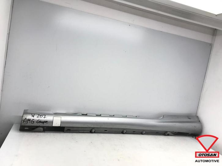 Mercedes E Klasse Coupe Cabrio faceli W207 Side Skirt Links, Auto-onderdelen, Carrosserie en Plaatwerk, Motorkap, Mercedes-Benz