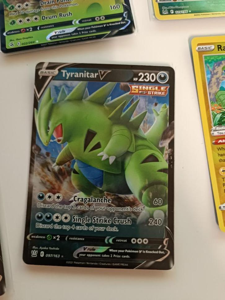 Tyranitar V (BST 97) Battle Styles, Hobby en Vrije tijd, Verzamelkaartspellen | Pokémon, Nieuw, Losse kaart, Verzenden