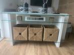 Sidetable /open dressoir hoogglans wit met gehard glas, Ophalen of Verzenden, Zo goed als nieuw