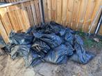 zwarte grond in vuilniszakken (zie omschrijving, gratis), Tuin en Terras, Ophalen, Tuinaarde