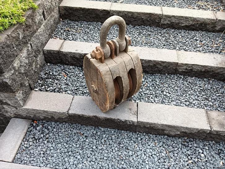 brocante katrol robuuste houten katrol met 2 schijven, haak, Antiek en Kunst, Antiek | Gereedschap en Instrumenten, Ophalen