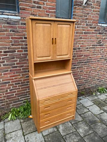 Deens ‘80 kwaliteit Dyrlund massief hout, goede staat beschikbaar voor biedingen