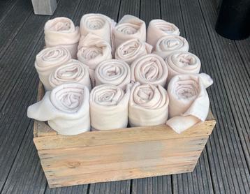 16 fleece dekentjes voor bruiloft of tuinfeest beschikbaar voor biedingen