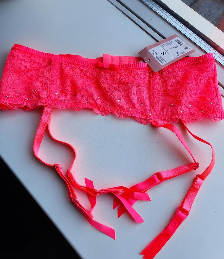 Hunkemöller felroze jarretels – nieuw met kaartje (S), Ophalen of Verzenden, Roze, BH