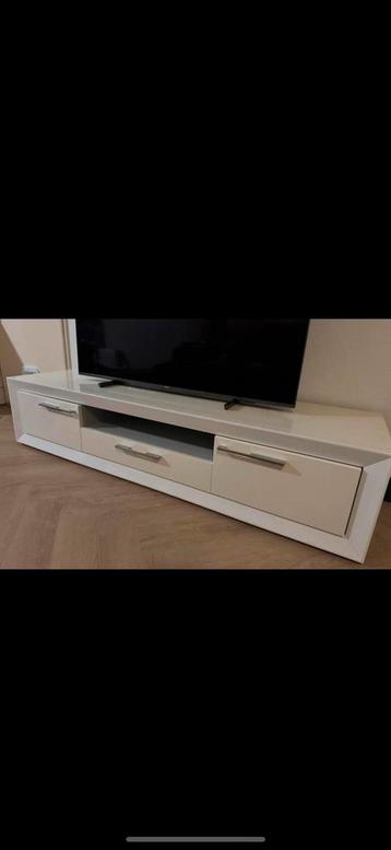 Zware kwaliteit hoogglans tv meubel wit 190cm beschikbaar voor biedingen