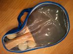2 tafeltennis batjes en 3 balletjes in etui, Sport en Fitness, Tafeltennis, Ophalen of Verzenden, Zo goed als nieuw, Net, Batje(s) of Balletje(s)