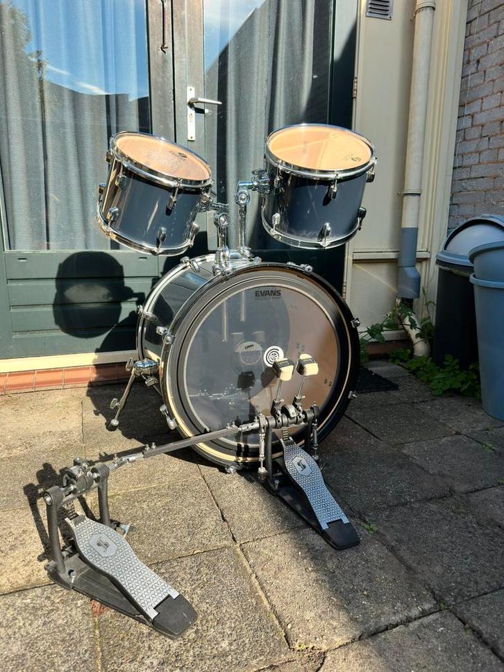 Pearl Forum drumstel met hoes, Muziek en Instrumenten, Drumstellen en Slagwerk, Gebruikt, Pearl, Ophalen