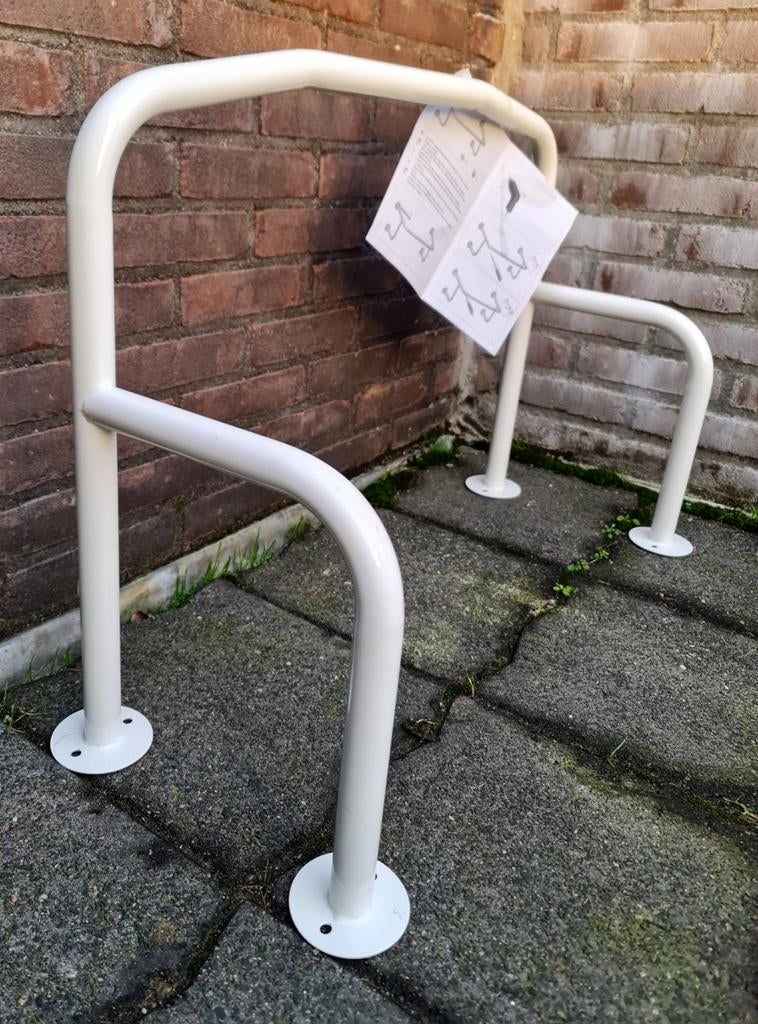 Wastafel beugel staal Linido om stabiel te staan bij wasbak, Diversen, Verpleegmiddelen, Zo goed als nieuw, Ophalen