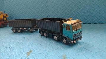 FTF bakwagen met aanhangwagen beschikbaar voor biedingen