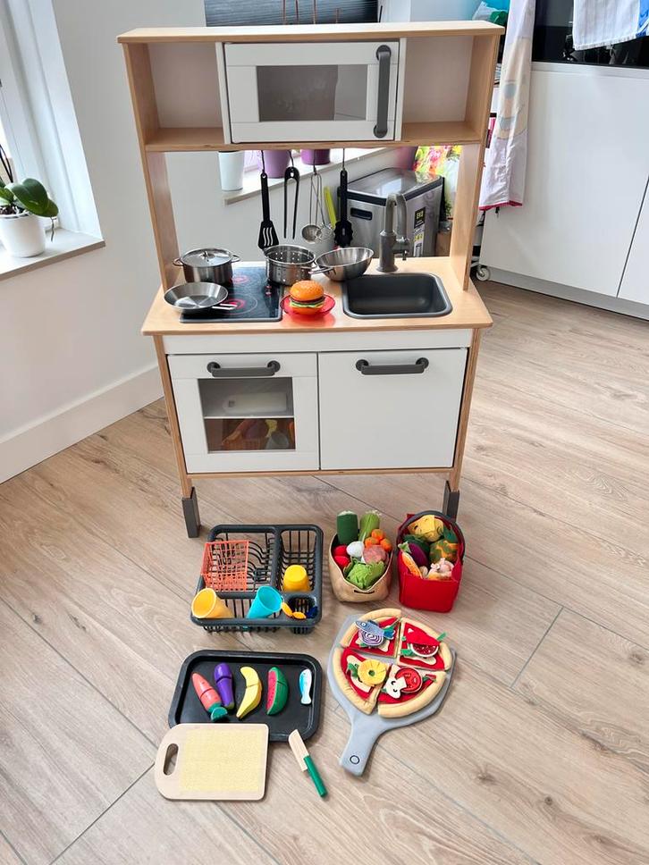 ZGAN IKEA Duktig Speelkeuken + Accessoires, Kinderen en Baby's, Speelgoed | Speelkeukens, Zo goed als nieuw, Speelkeuken, Hout