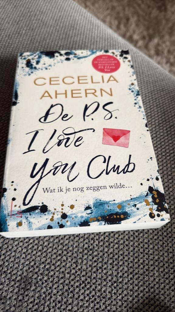 Cecelia Ahern - De P.S. I love you club, Boeken, Literatuur, Zo goed als nieuw, Ophalen of Verzenden