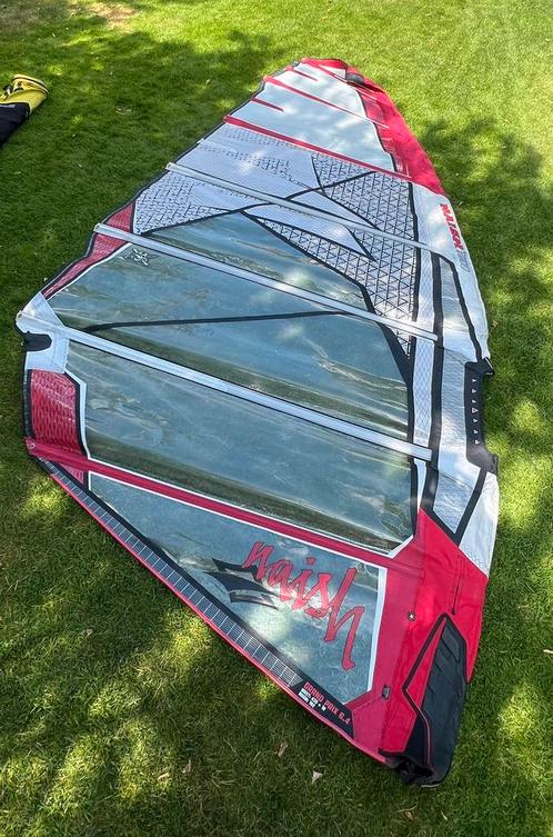 2x Naish Grand Prix Freerace Windsurfzeil 6.4 en 7.8, Watersport en Boten, Windsurfen, Gebruikt, Zeil, Minder dan 250 cm, 5 tot 7 m²