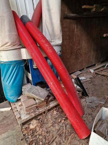 2x Mantelbuis 2.5m, 18cm diameter + verbindingsstuk beschikbaar voor biedingen