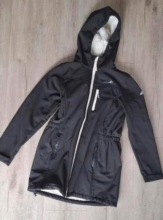 Zwarte softshell parka jas maat 152, Kinderen en Baby's, Kinderkleding | Maat 152, Zo goed als nieuw, Jas, Ophalen of Verzenden