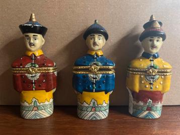 Vintage Chinese Man Trinket Boxes beschikbaar voor biedingen