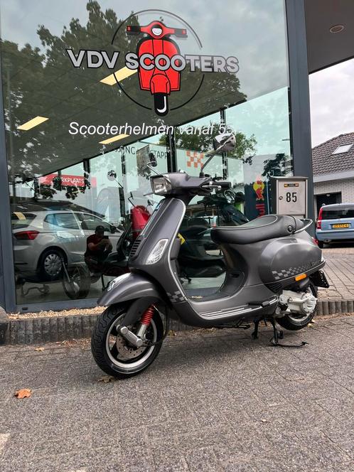 Unieke vespa S50 4 takt in nieuwstaat., Fietsen en Brommers, Scooters | Vespa, Zo goed als nieuw, Vespa S, Maximaal 25 km/u, Benzine