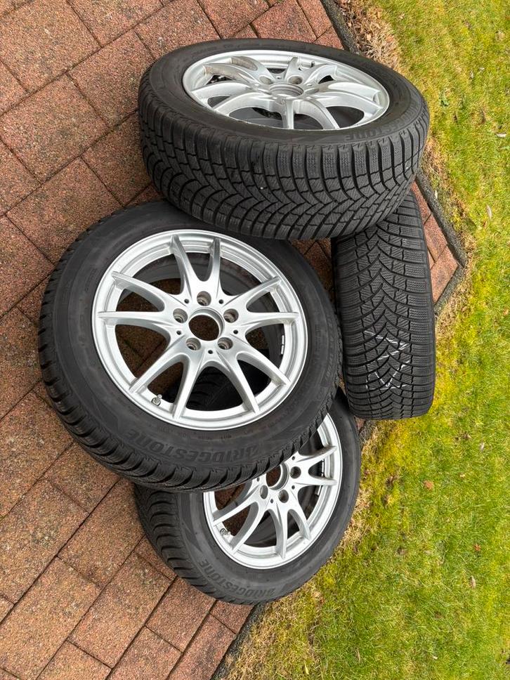Te koop: set winterbanden winterwielen Mercedes A, B, CLA, Auto-onderdelen, Banden en Velgen, Banden en Velgen, Winterbanden, 16 inch