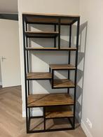 Industriële mangohouten vakkenkast, Ophalen, Zo goed als nieuw