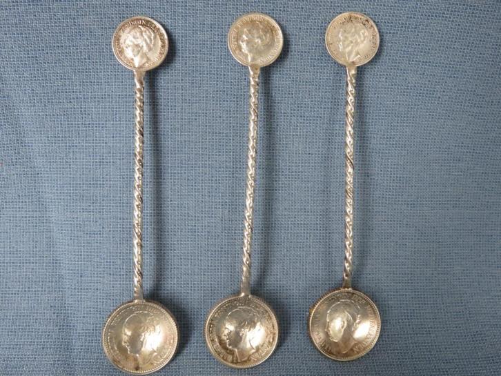 Lepeltjes in zilver met Wilhelmina geld – 1929 - 1941, Antiek en Kunst, Antiek | Goud en Zilver, Zilver, Ophalen of Verzenden
