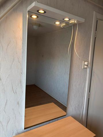 Spiegel met verlichting 2 lampjes beschikbaar voor biedingen