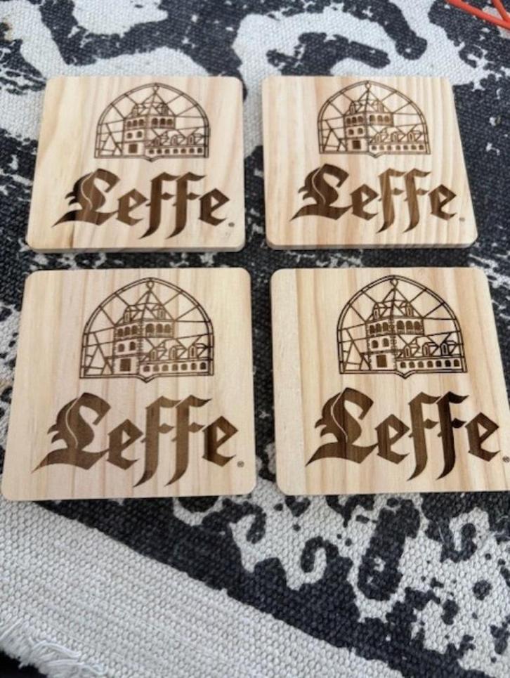 Leffe onderzetters, Verzamelen, Biermerken, Viltje(s), Overige merken, Ophalen of Verzenden