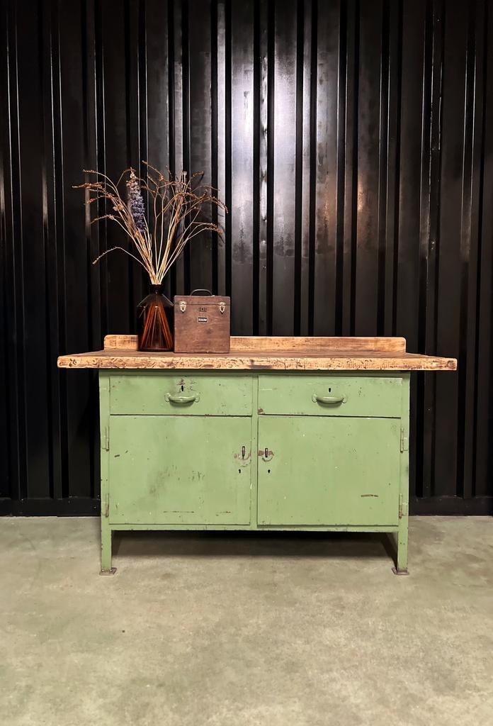 Vintage metalen werkbank koffiebar keukenkast dressoir, Antiek en Kunst, Curiosa en Brocante, Ophalen