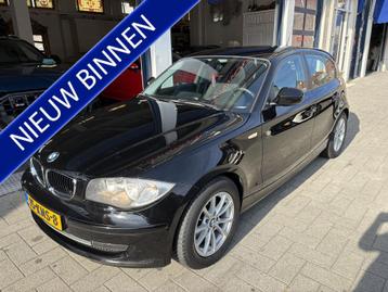 BMW 1-serie 118i Business Line 5-DEURS/NAVI/AIRCO/L.M VELGEN beschikbaar voor biedingen