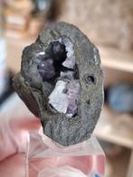 Amethist met calciet uit India, Verzamelen, Mineralen en Fossielen, Ophalen of Verzenden, Mineraal