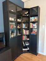 Hoge Billy Hoekkast Boekenkast Vitrine, Huis en Inrichting, Ophalen, Overige materialen, Minder dan 50 cm, Gebruikt