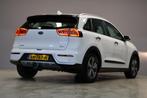 Kia Niro 1.6 GDi Hybrid DynamicLine 141pk |CAM|Carplay|, Auto's, Kia, Gebruikt, Leder en Stof, Wit, Origineel Nederlands