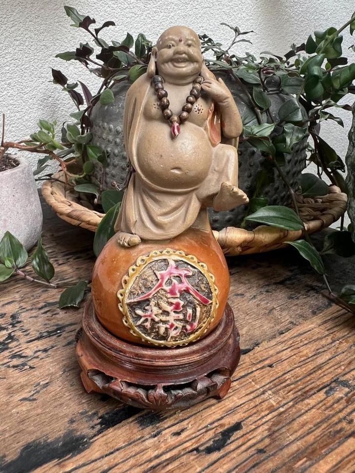 Oude chinese dikbuik boeddha handgemaakt van klei, Huis en Inrichting, Woonaccessoires | Boeddhabeelden, Zo goed als nieuw, Ophalen of Verzenden