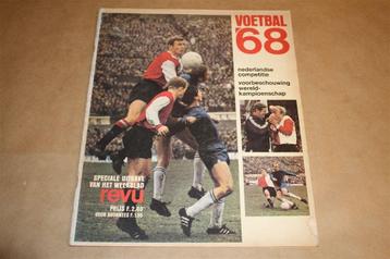 Voetbal 68. Speciale uitgave weekblad Nieuwe Revu. beschikbaar voor biedingen